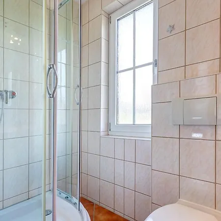 Ferienhaus Bergstrasse 1 度假居 *